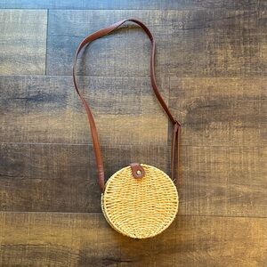 Chic Woven Round Crossbody Bag in Tan